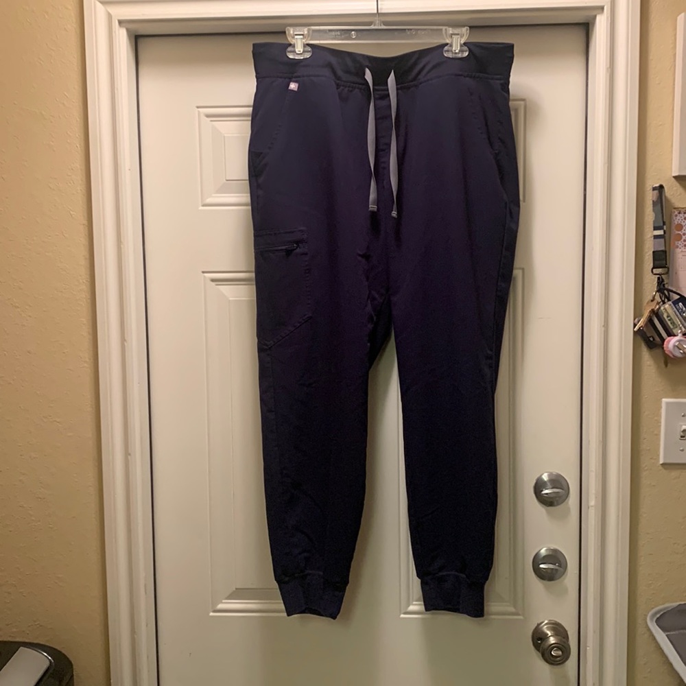 Figs Women XL navy jogger scrubs